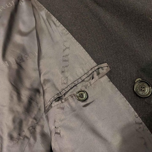 **SOLD** Authentic Men's Burberry Wool Coat - Picture 4 of 5